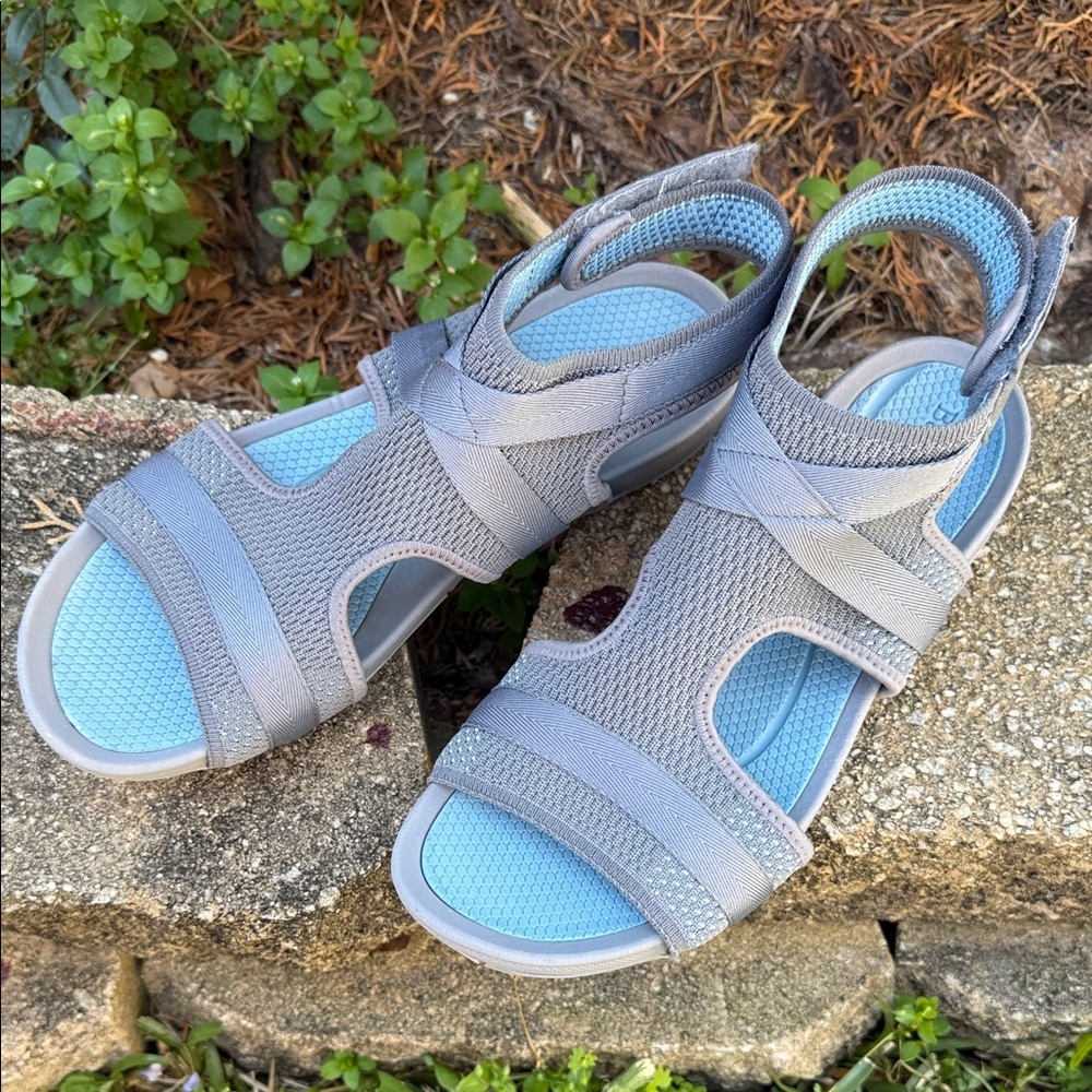 BareTraps Soozie Rebound Technology Gray Light Blue Footbed Sport Sandal Size 9 - Picture 3 of 12